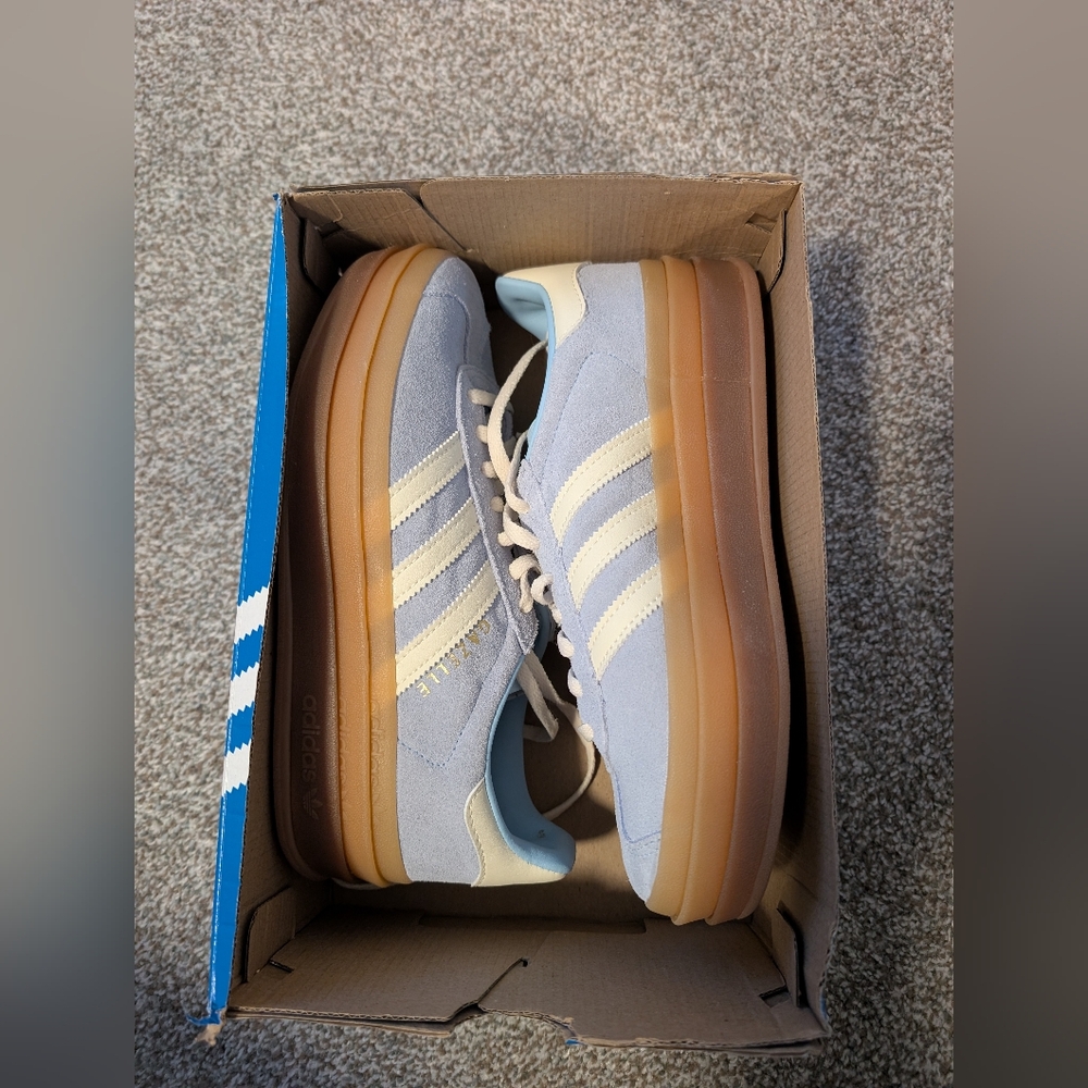 Adidas Women's Gazelle Bold Clear Sky Light Blue Cream Sneakers Size 6.5